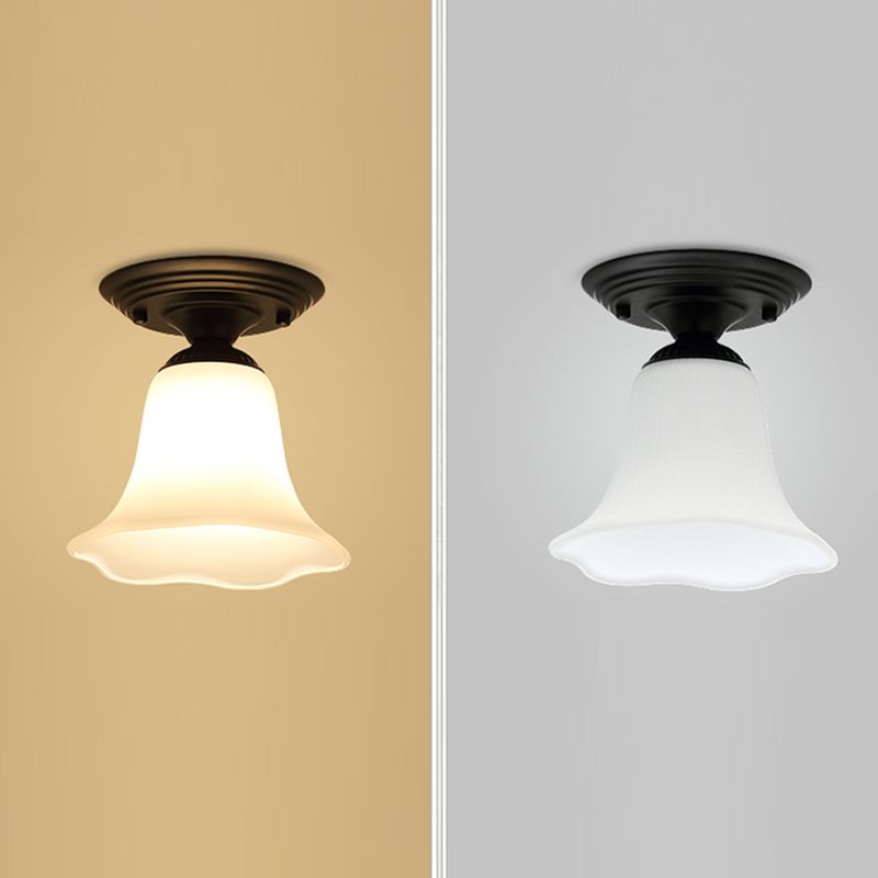 Montaje de vidrio blanco Montaje tradicional lámpara de techo de pasillo de estilo tradicional con 1 luz