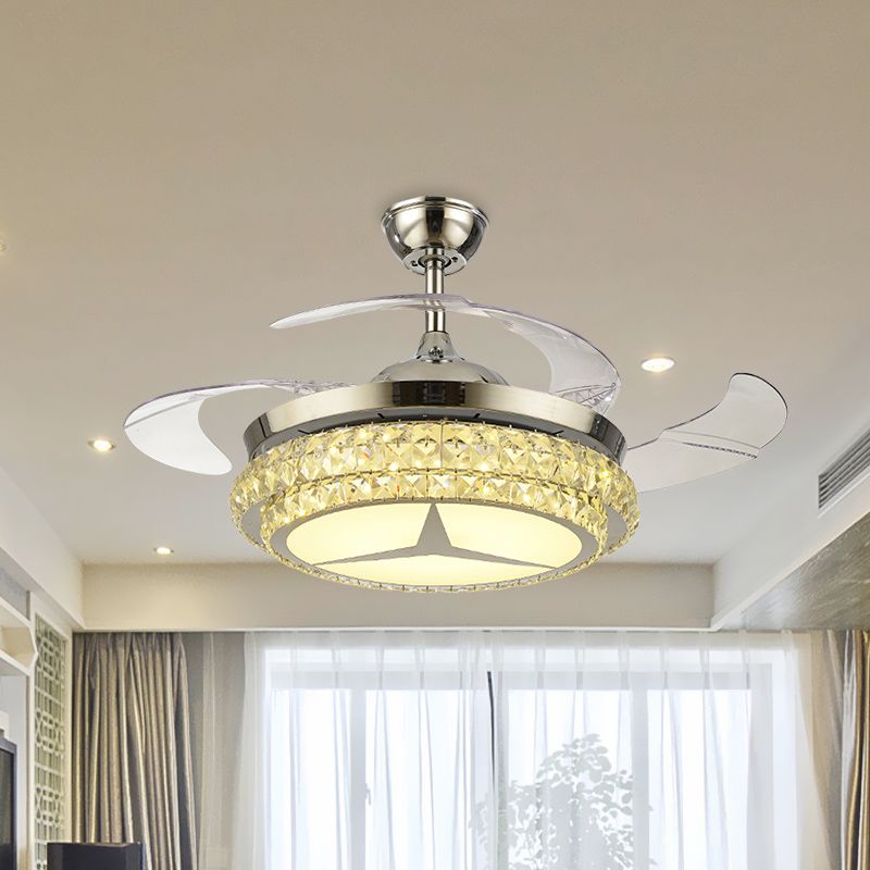 4-Blade runde Kristallspülendedecke Lüfter minimalistisch Wohnzimmer 42,5 "W LED Semi Flush Light in Silber