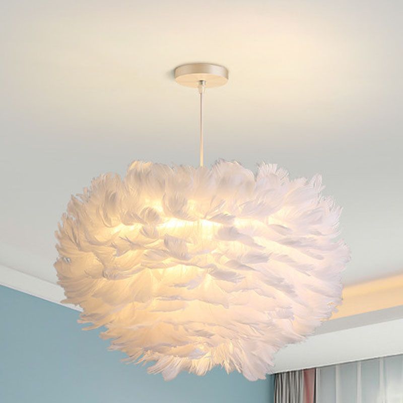Luminaires de lustre Globe Chandelier Multi-Head Primp à lustre blanc avec une teinte en plumes