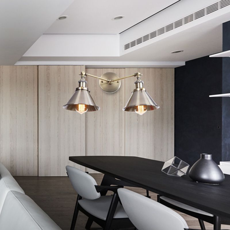 Tire d'ombrage effilée Mur mural Fixture industriel vintage 2 têtes Moup de serrage de la ferme Lumière en noir / laiton