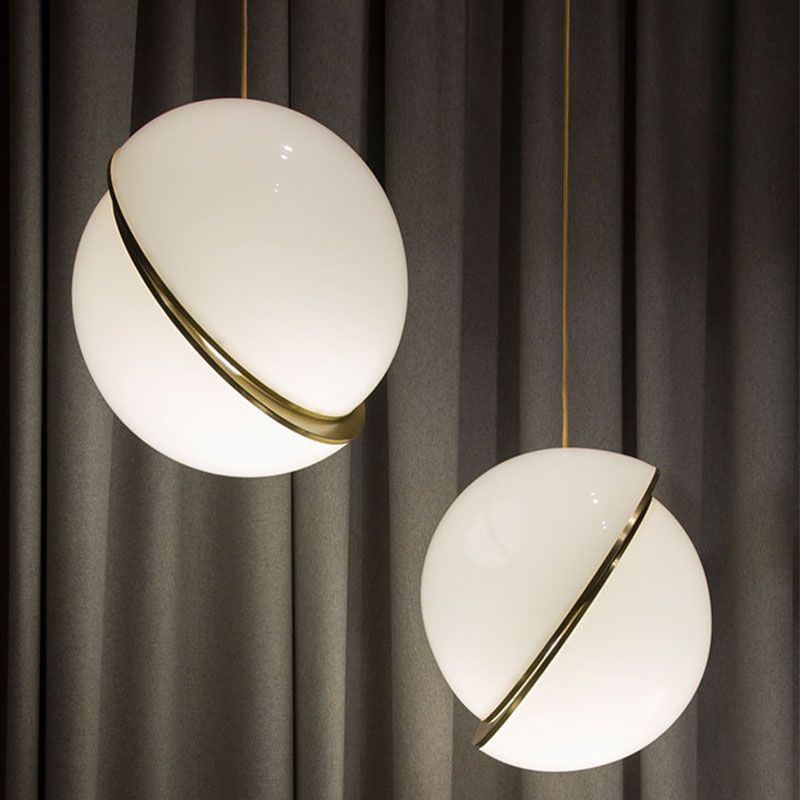 Luz de colgante de bola acrílica blanca Lámpara de suspensión de techo de una cabeza para dormitorio