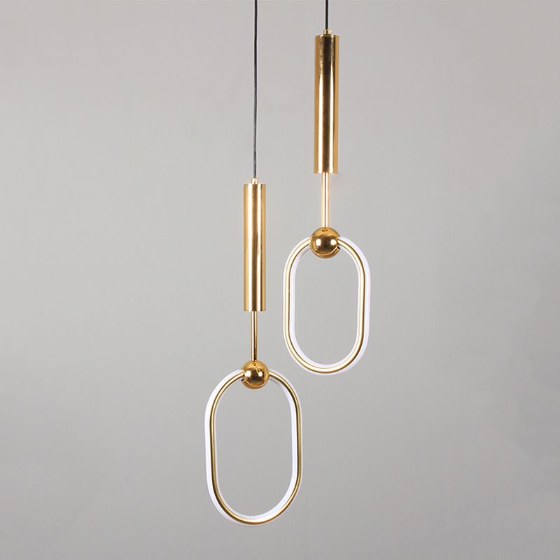 Luminaires suspendus linéaires en métal