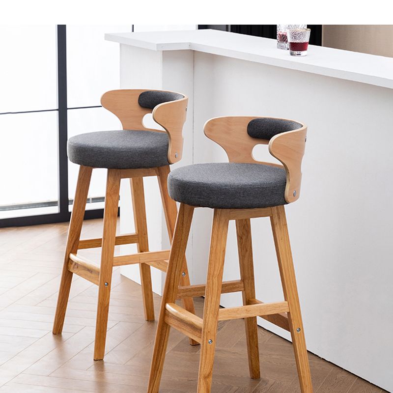 Taburete de bar tapizado con respaldo bajo escandinavo, taburete de madera de caucho para el hogar