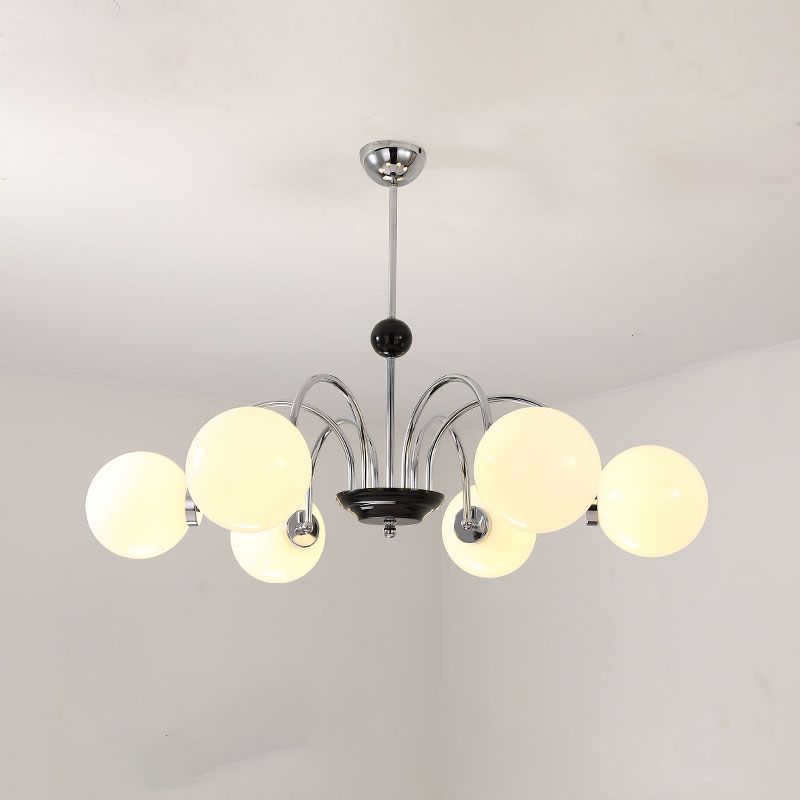 Luminaires de lustre en métal.