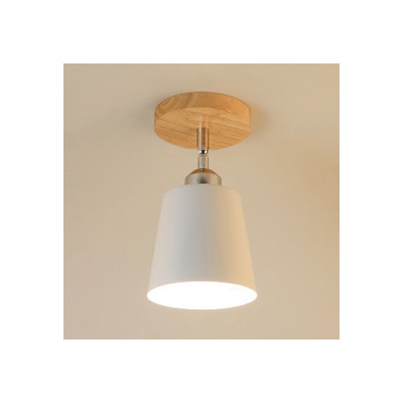 1 Glühbirne in der Nähe der Deckenleuchte Nordic Tapered Shade Metal Semi-Flush Mount Light mit hölzernem Baldachin in Schwarz/Weiß