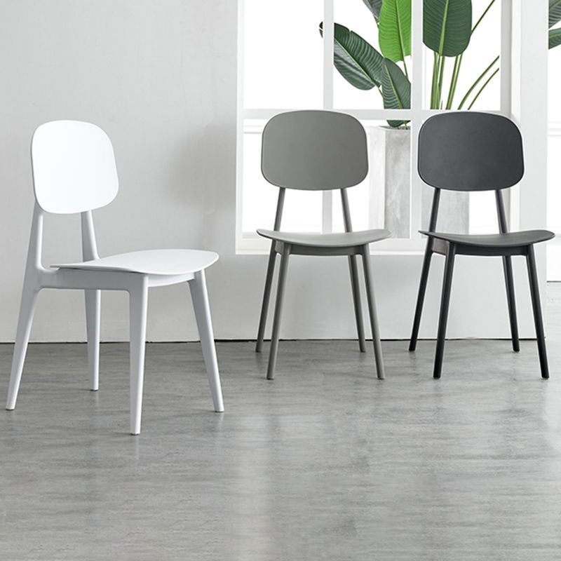 Plastic nordique Open Danding Dining Claid 32 "H Chaise de salle à manger pour restaurant