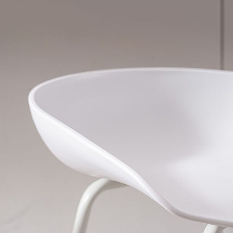 Contemporary Plastic Bar Stool Armless Dining Stool with Metal Base