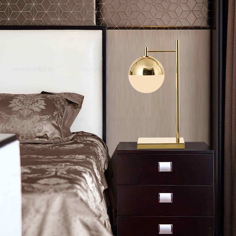 Modern Metal Base Table Lamp Glass 1 Light Table Light