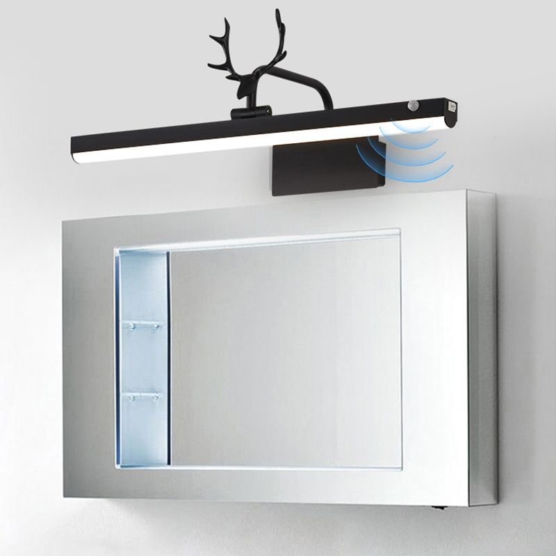 Metal Linear Shade Wall Sconce Modern Style 1 Light Mirror Wall Light Fixture in Black