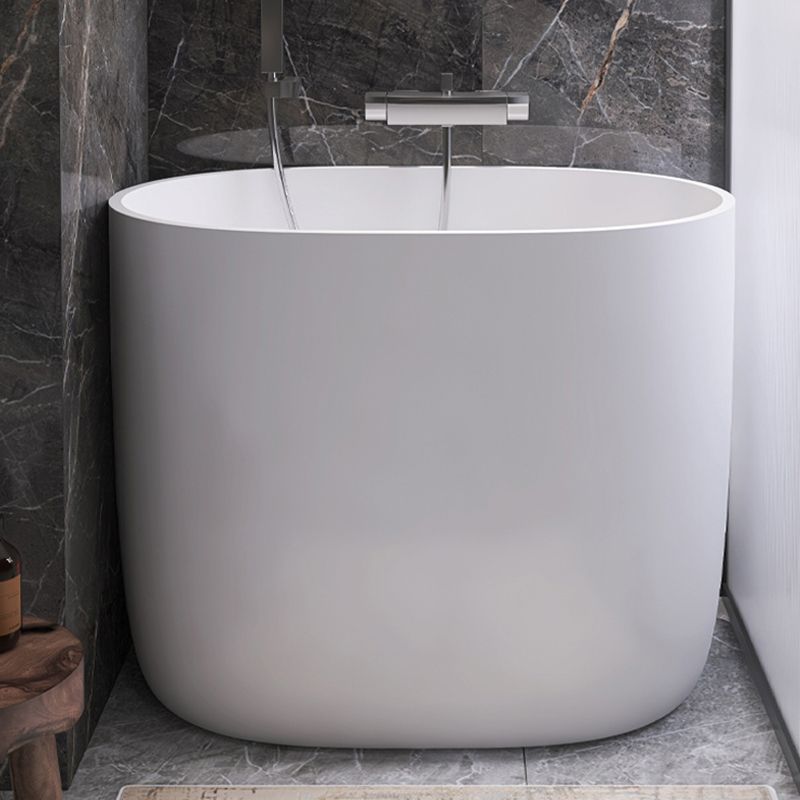 Modern Style Freestanding Bath Tub Acrylic Oval Bathtub in White
