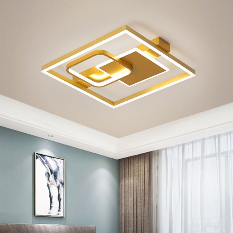 16"/19.5" W Circular Metal Flush Mount Simple LED Gold Close to Ceiling Lighting Fixture in Warm/White Light