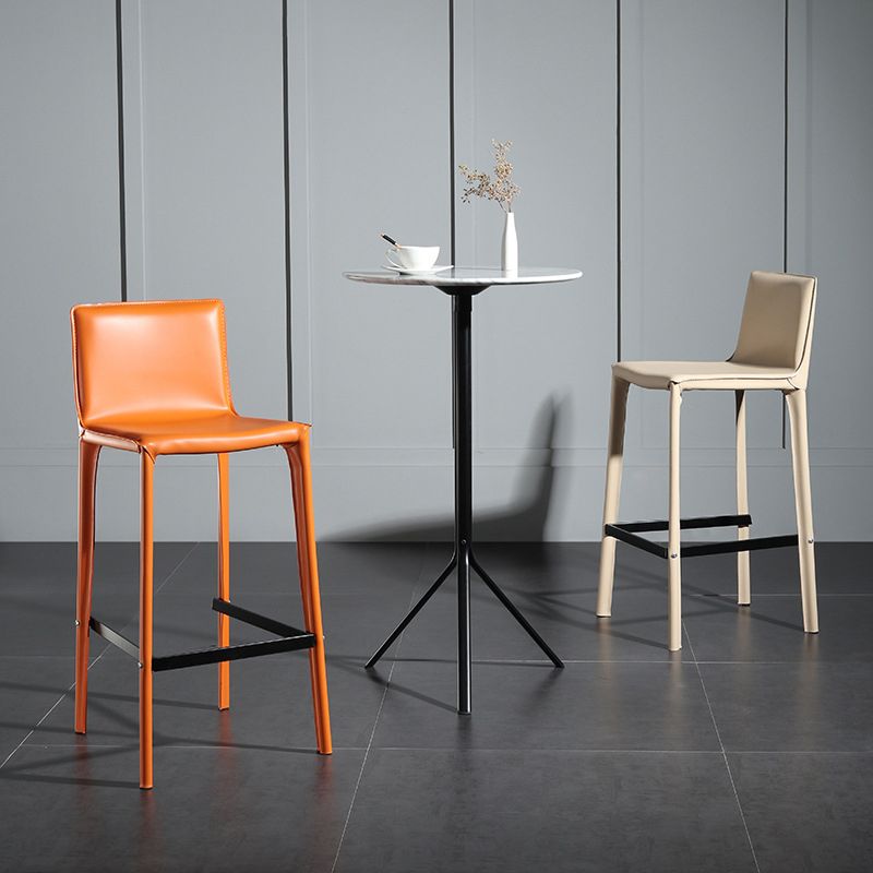 Taburete de bar de cuero para cafetería, reposapiés rectangular, respaldo bajo, altura de mostrador, 1 pieza