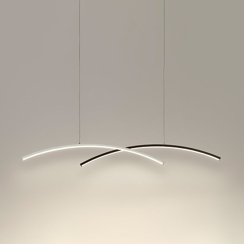 Nordische moderne Kronleuchterlampe Linear schwarz -weißer Inselanhänger für Esszimmer