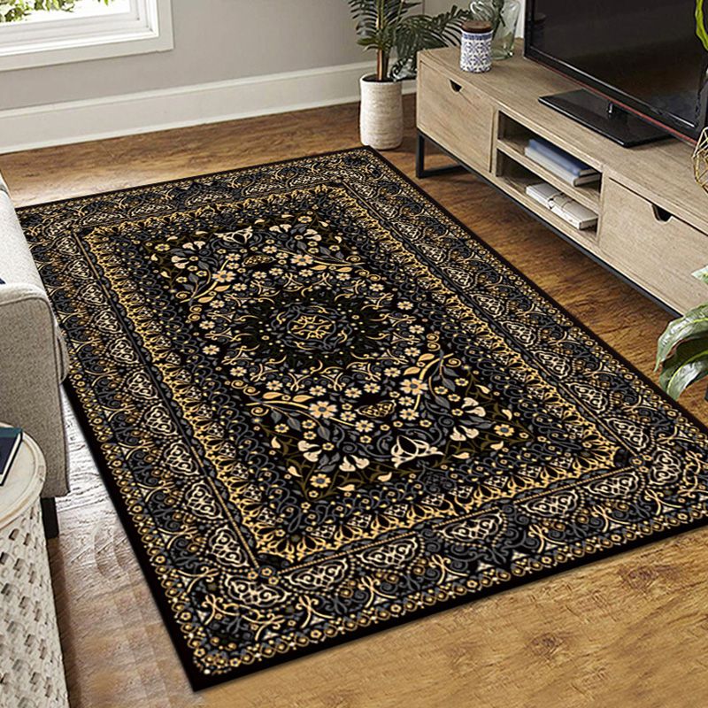 Red Olden Area Rug Graphic Indoor Rug Non-Slip Backing Rug for Living Room