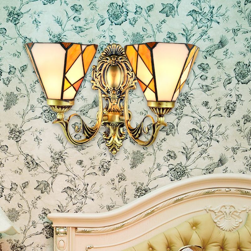 Geometric Wall Sconce Lighting Tiffany Style Stained Glass 2 Heads Wall Sconce Lamp Fixture in Beige
