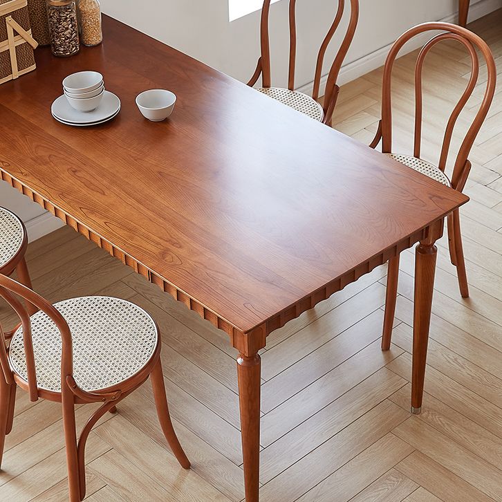 Mesa de comedor estándar rectangular de madera maciza marrón de mediados de siglo para cocina