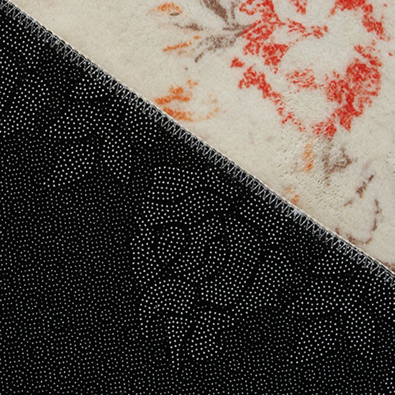 Whitewashed Victoria Area Rug Floral Print Carpet Polypropylene Easy Care Rug for Home Decoration