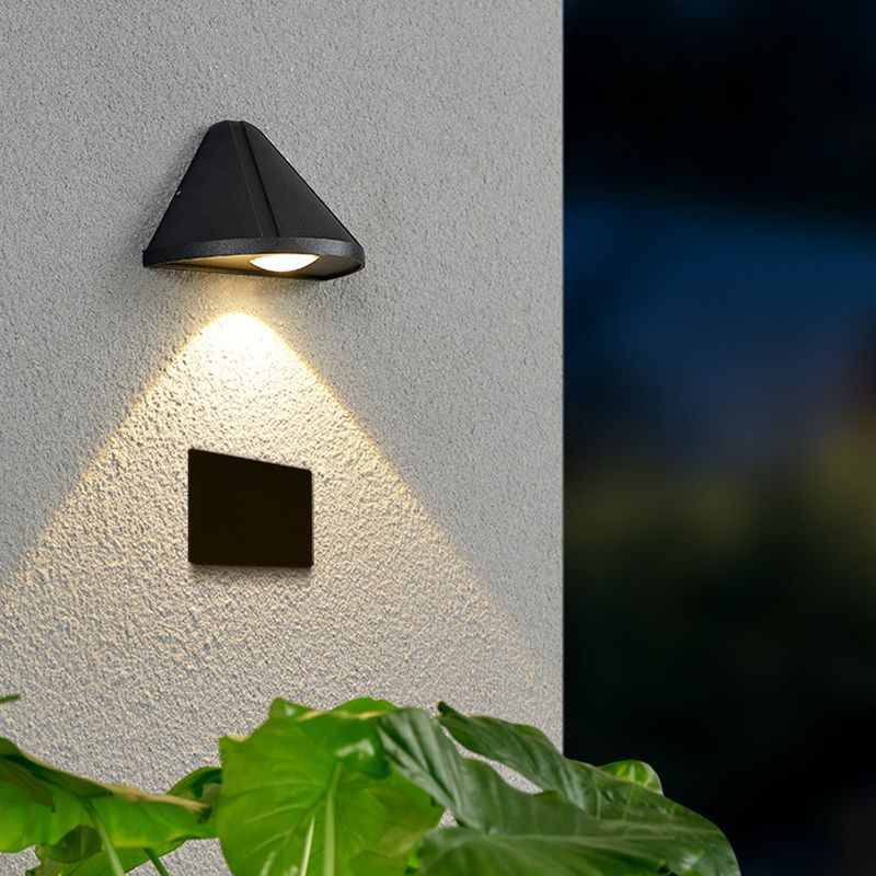 Single Modernism Black/White Wall Mounted Sconce Statement LED Wall Light