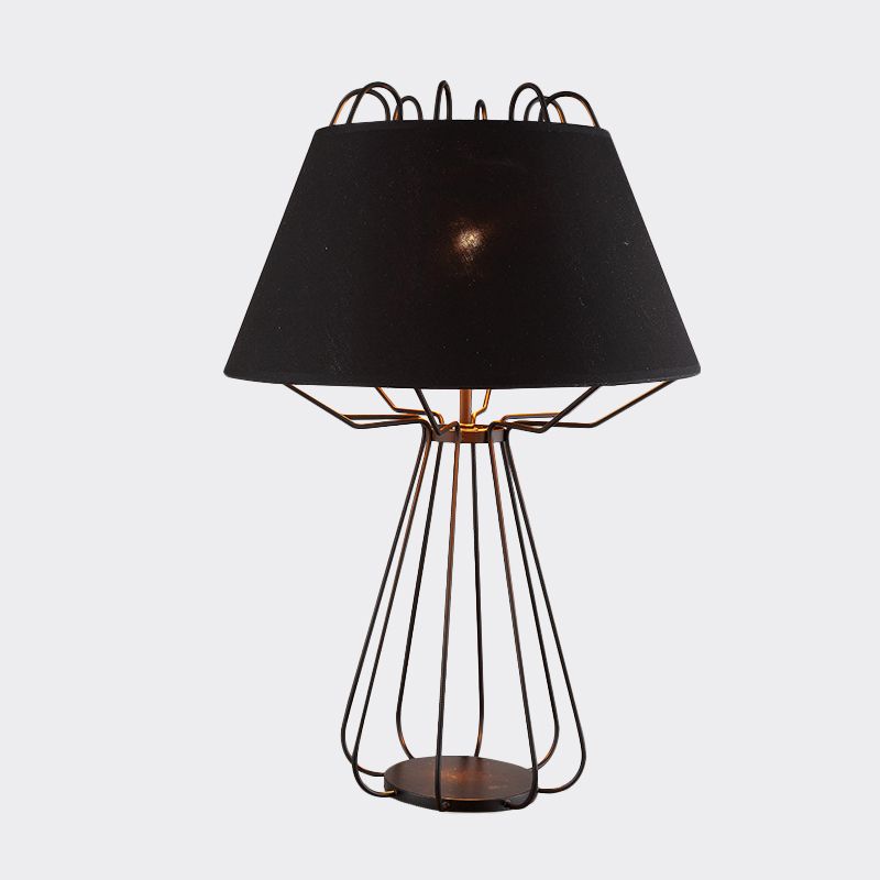 Frame tavolo da notte Luce modernista Irondista 1 lampadina lampada da notte bianca/nera con tonalità in tessuto