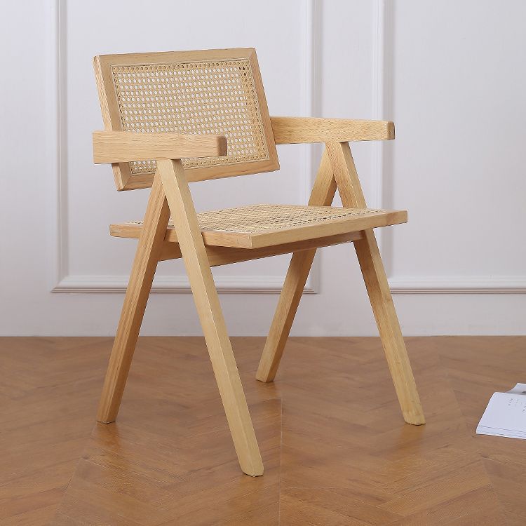 Silla de comedor contemporánea con respaldo abierto de madera maciza con acabado mate