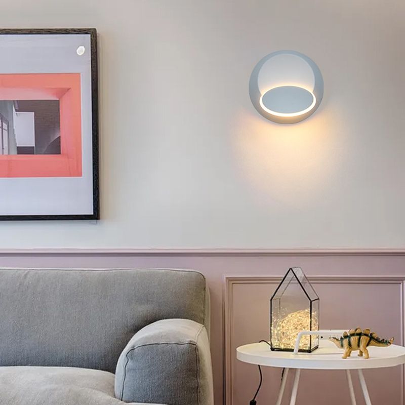 Nordic Style Aluminum Wall Light Round Rotatable LED Wall Sconce for Bedroom
