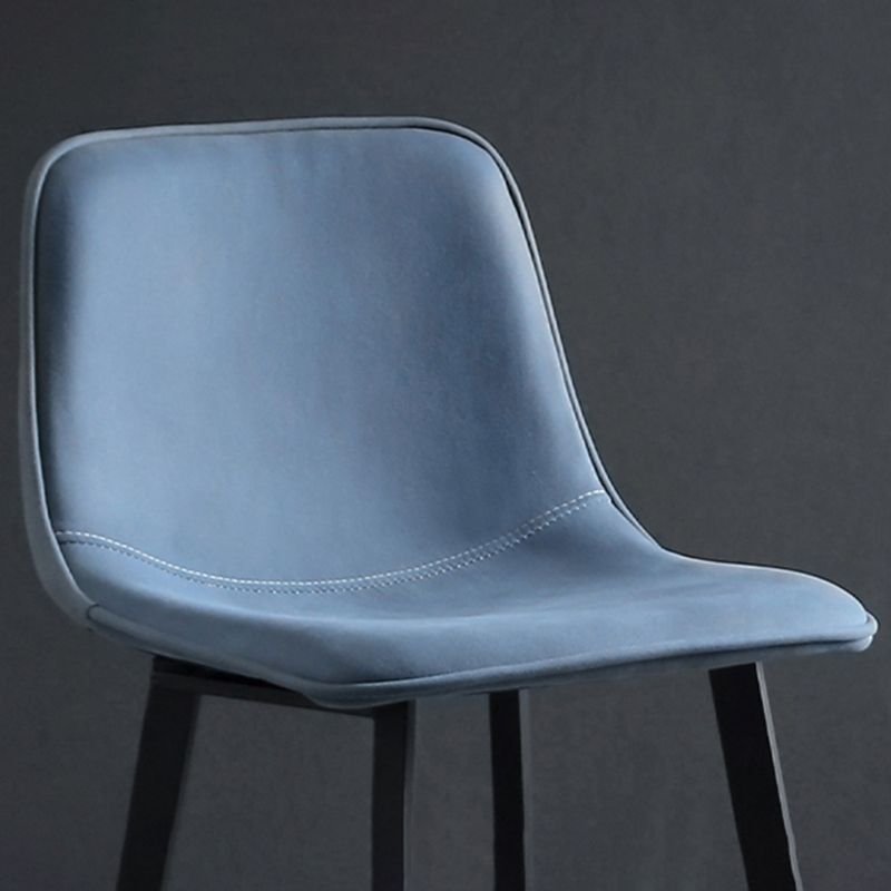 Barhocker im Industriestil mit Eisenbeinen, Thekenhocker für die Restaurantbar