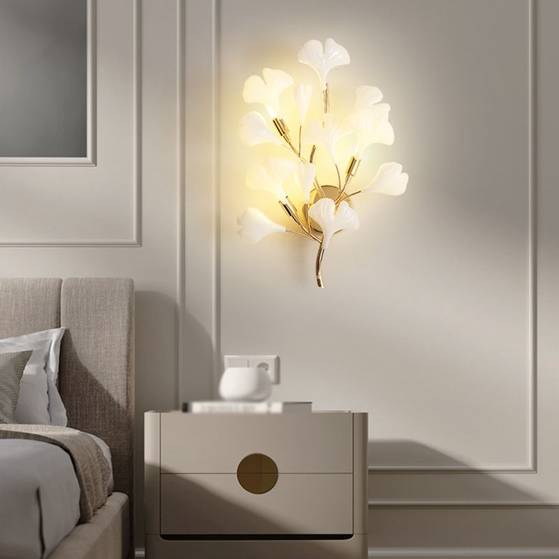 2 / 3 - Light Ginkgo Leaf Shape Wall Light Iron and Plastic Wall Sconce in Gold and White