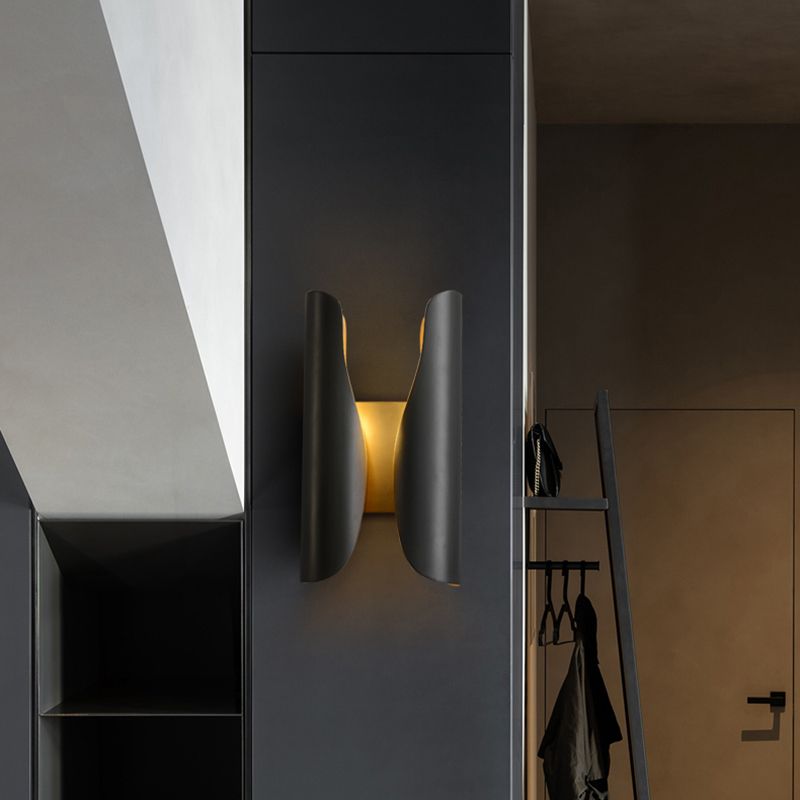 Modern Wall Sconce Geometric Shape Wall Light with Metal Shade for Study