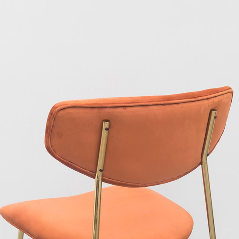 Chaise latérale de restaurant contemporaine en cuir, chaise de salle à manger ouverte de couleur foncée