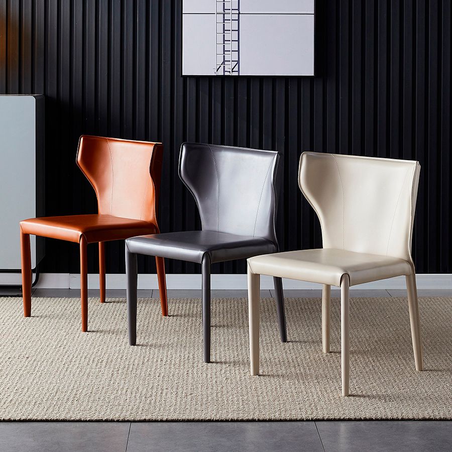 Chaise d'appoint en cuir de selle de restaurant de style design, finition mate, chaise de salle à manger Parsons