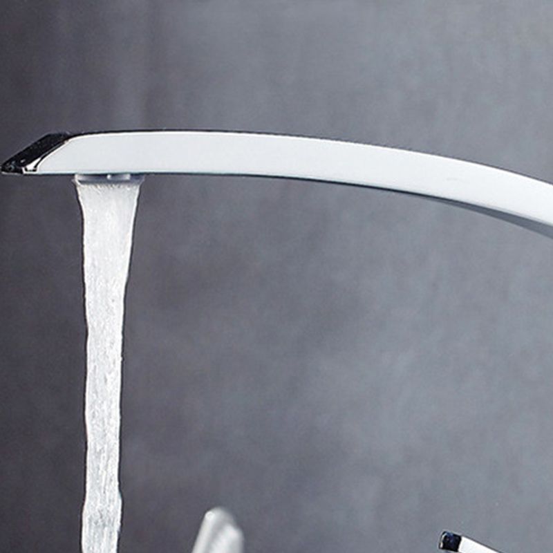 Light Luxury Bathroom Faucet Single Hole Basin Lavatory Faucet with Lever Handle