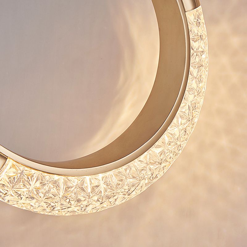 Geometry Shape Metal Hanging Ceiling Light Modern Style 1 Light Pendant Light in Gold