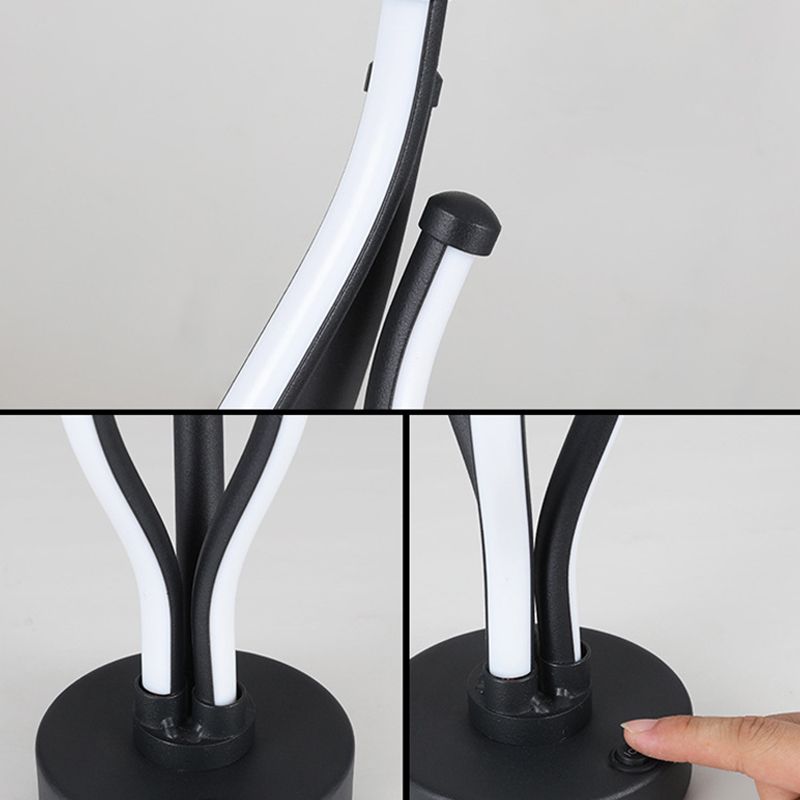 Linear Nightstand Lamp Contemporary Metal Nightstand Lamps in Black