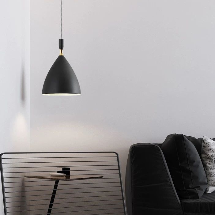 Lámpara colgante de luz colgante moderna con un solo colgante con sombra de hierro forjado