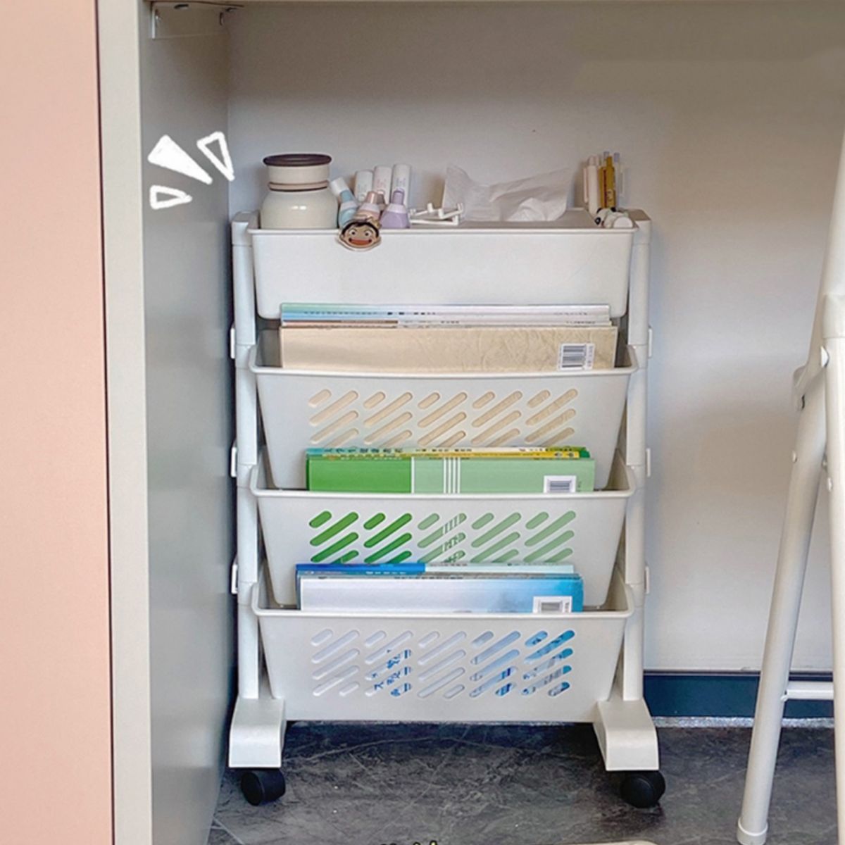 Modern & Contemporary Shelf Bookcase Plastic/Acrylic Bookshelf with Caster