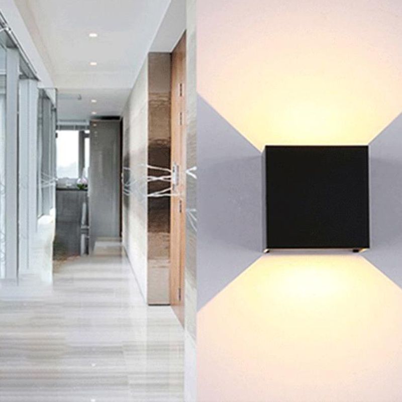Square Shape Wall Lamp Modern Style Metal 2 Lights Sconce Lamp in Black/White