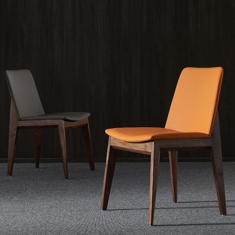 Silla sin brazos de comedor de madera tradicional, silla lateral de cuero sintético para uso en restaurantes