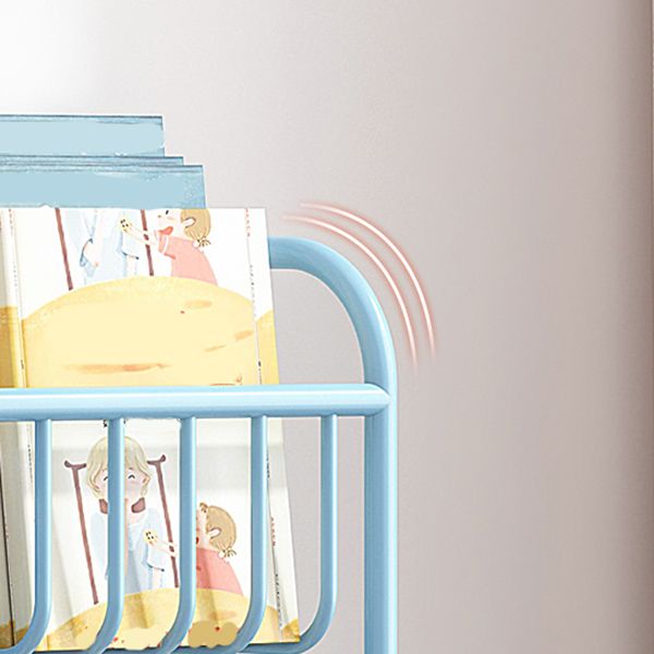 Libreria chiusa a parete montata in stile scandinavo per la sala da studio dell'ufficio