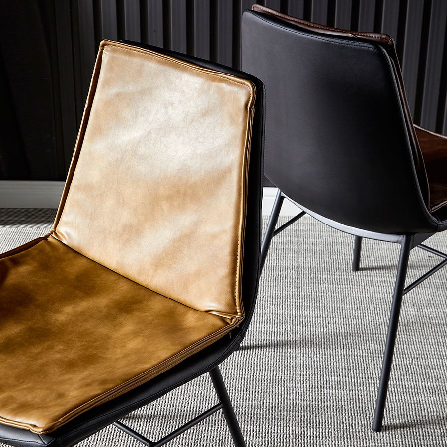 Chaises de salle à manger en cuir de style industriel Chaises d'appoint sans accoudoirs à dossier solide (Ensemble de 2)