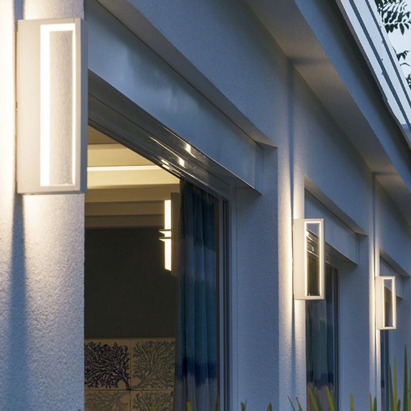 Minimalism Wall Sconce Metal Outdoor Sconce Light Fixture for Courtyard