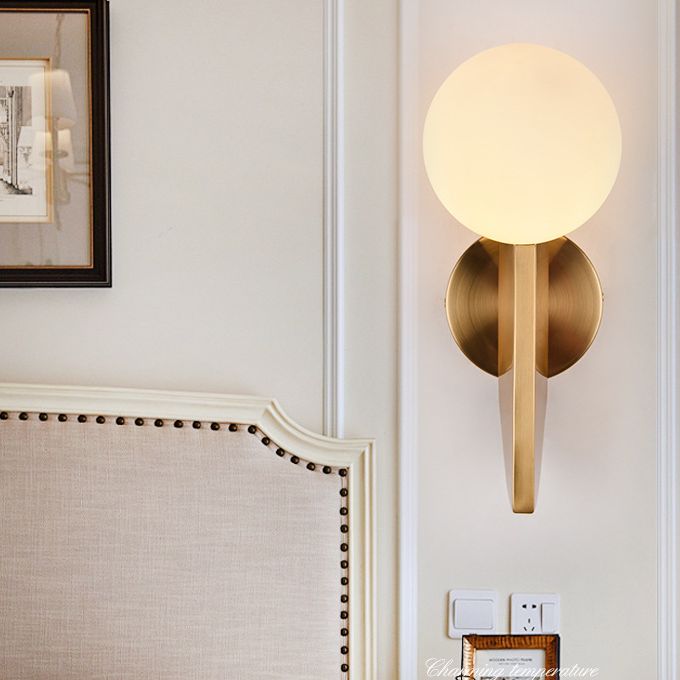 Nordic Postmodern Metal Wall Sconce Light 1 Head Glass Ball Sconce Light for Bedroom