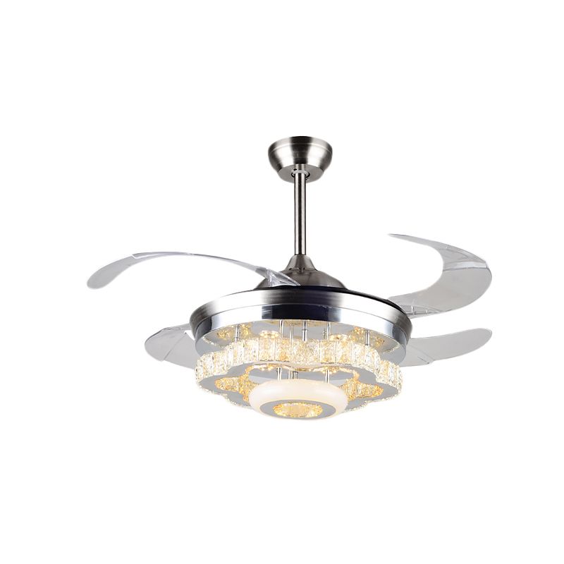 4-Blatt-Kristallblüte Lüfterlampe Modernismus Esstisch 42,5 "breites LED-Halbblöcke Deckenleuchte in Chrom