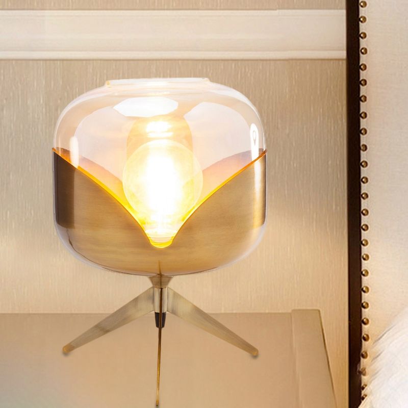 Lampada da comodino oval ovale lussuoso illuminazione notturno in metallo a 1 bulba con tonalità in vetro ambra