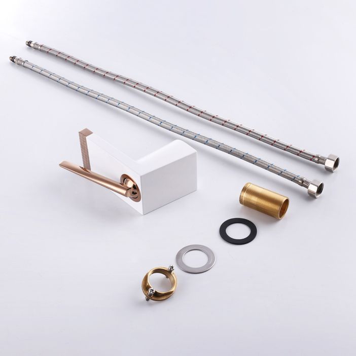 Contemporary Deck Mounted Metal Roman Tub Faucet Low Arc Roman Tub Faucet Set