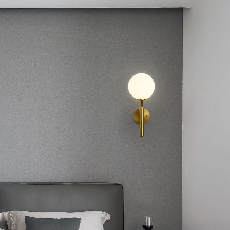 Accesorios de iluminación de pared de bola dorada Estilo moderno de metal 1 Luz de luz de pared de luz Luz de lámpara