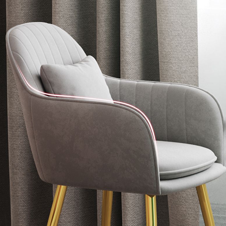 Silla de comedor de metal de estilo escandinavo Silla tapizada dormitorio con brazo