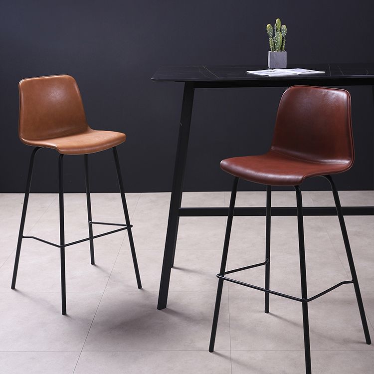 Industrial Black Metal Counter Stools Low Back Indoor Bar Stool with Bucket Seat