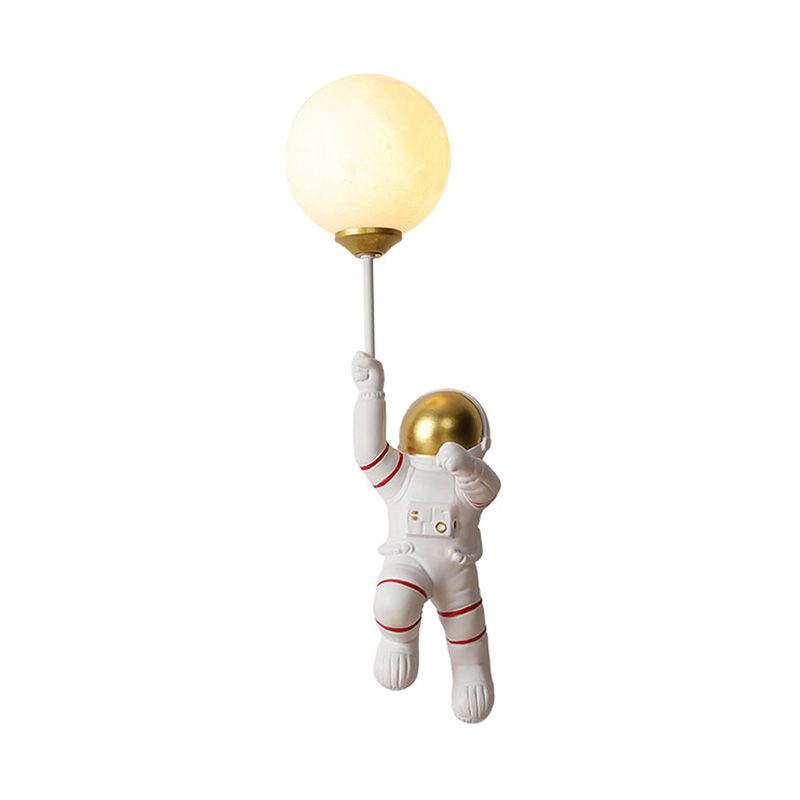 Astronauts Resin Material Wall Sconce 1 Head Wall Mounted Light Fixture for Child Room