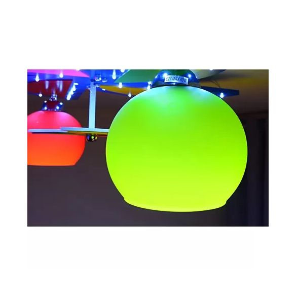 Cartoon Toy Windmill Ceiling Mount Light Wood Ceiling Lamp avec Globe Shade for Kindergarten