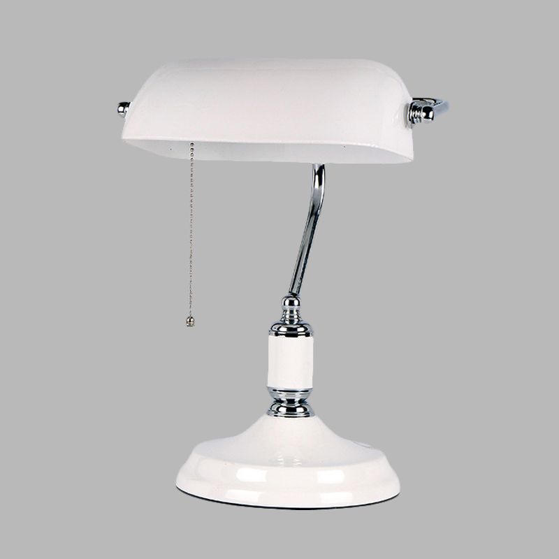 Table de nuit à demi-cylindre classique clair verre blanc 1-Light Light Pull Chain Desk Lampe